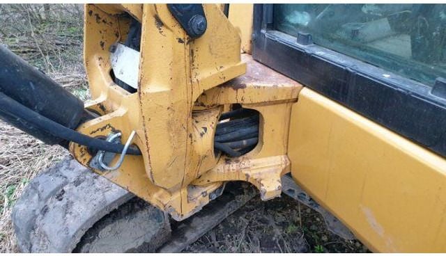 2016 Caterpillar 305E2 Mini Excavator