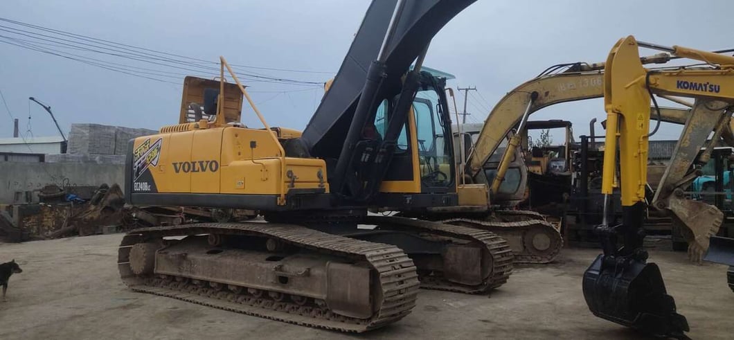 2018 Volvo EC240BLC Crawler Excavator