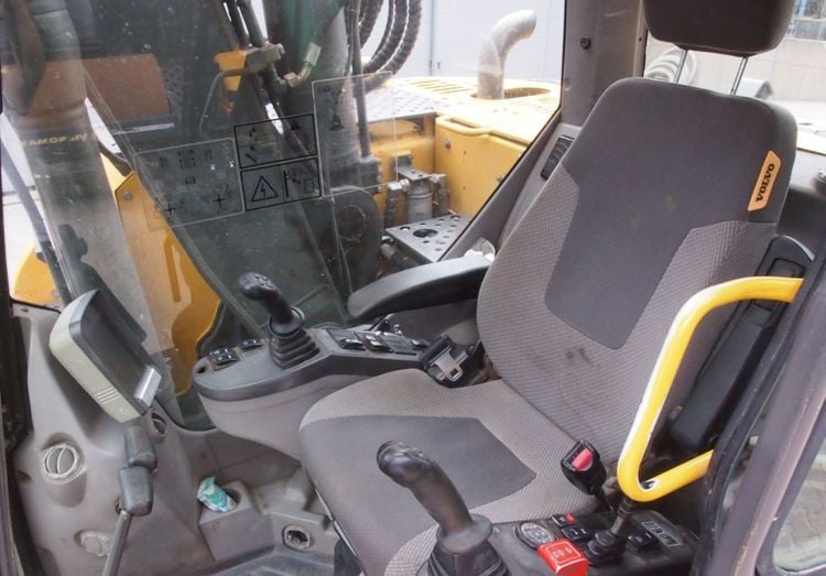 2010 Volvo ECR145D Crawler Excavator