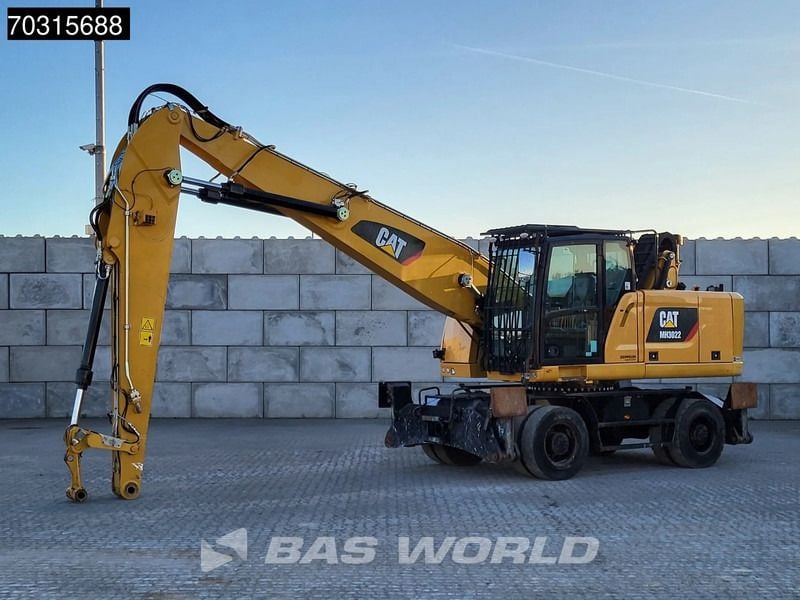 2019 Caterpillar MH3022 Material Handler