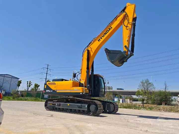 2021 Hyundai 305 Rupsgraafmachine