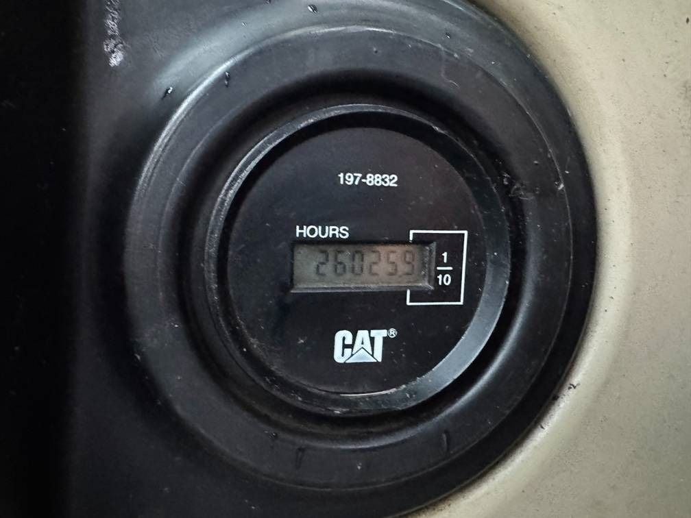 2005 Caterpillar M322C Material Handler