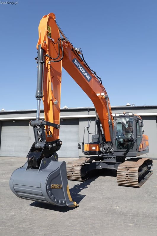 2022 Doosan DX225LC-7 Crawler Excavator