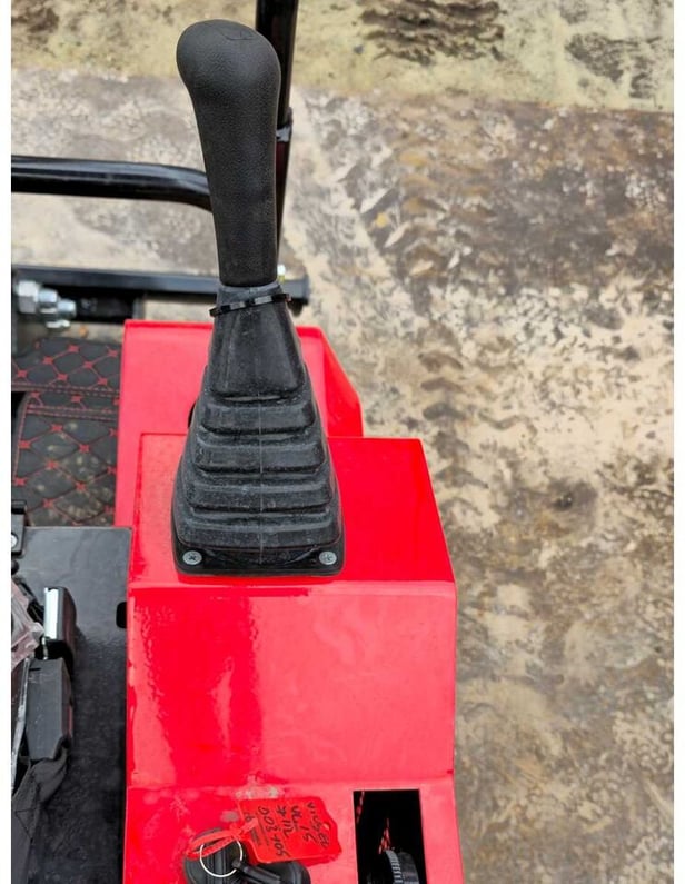 2025 Vicsec VC15 Mini Excavator