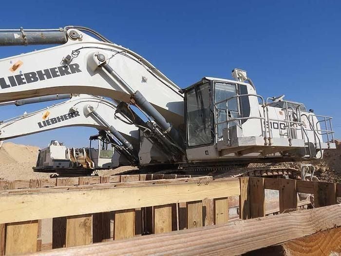 2016 Liebherr R9100 Crawler Excavator