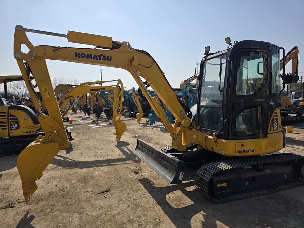 2024 Komatsu PC40 Mini Excavator