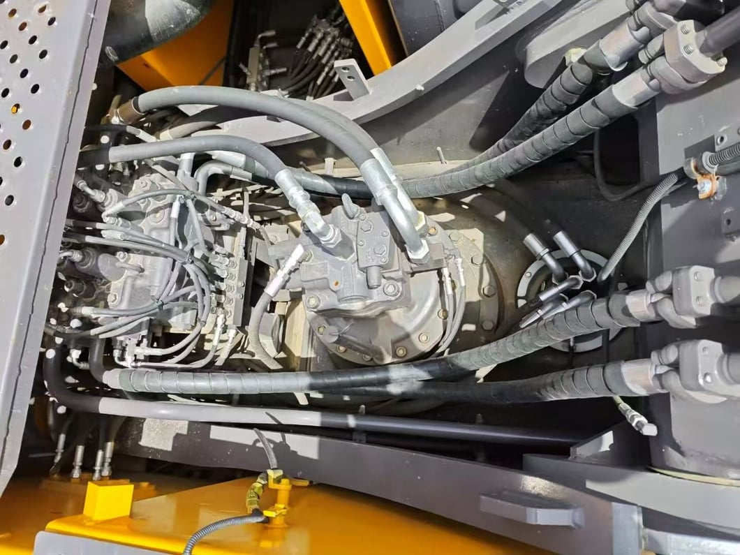 2022 Volvo EC2500L Crawler Excavator