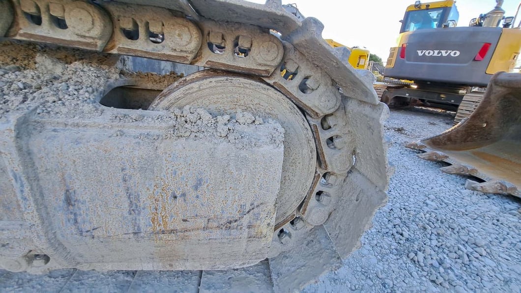 2015 Volvo EC220E Crawler Excavator