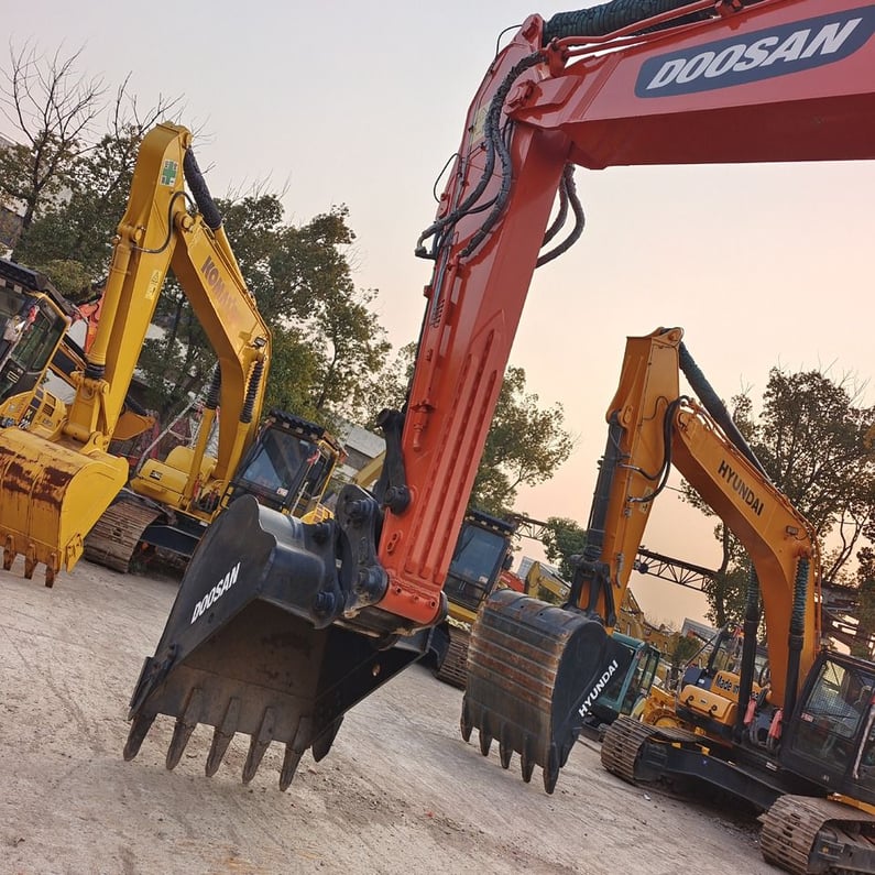 2023 Doosan DX300LC-9C Crawler Excavator