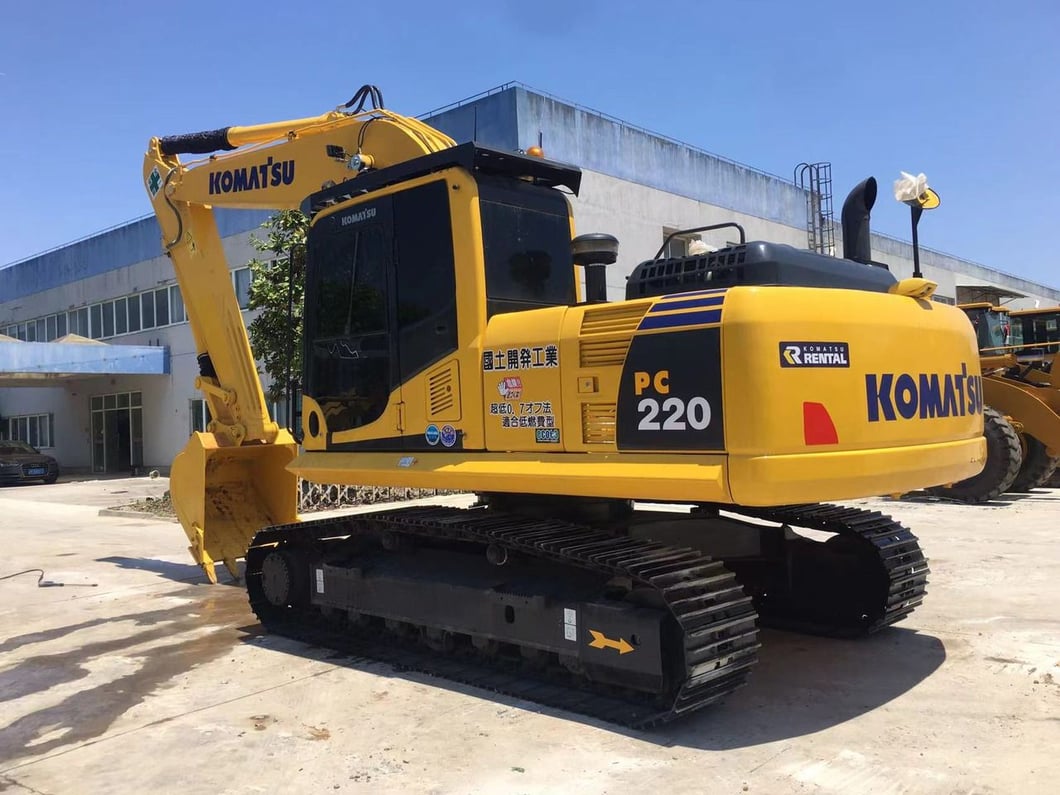 2023 Komatsu PC220-8 Crawler Excavator