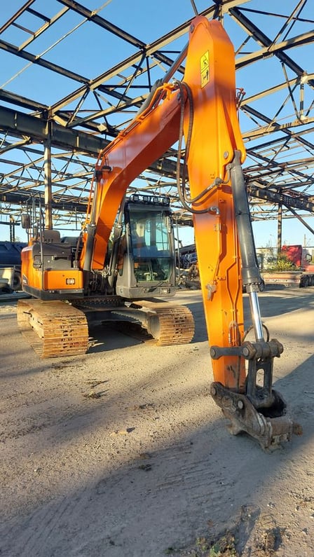 Doosan DX140LC-5 Crawler Excavator