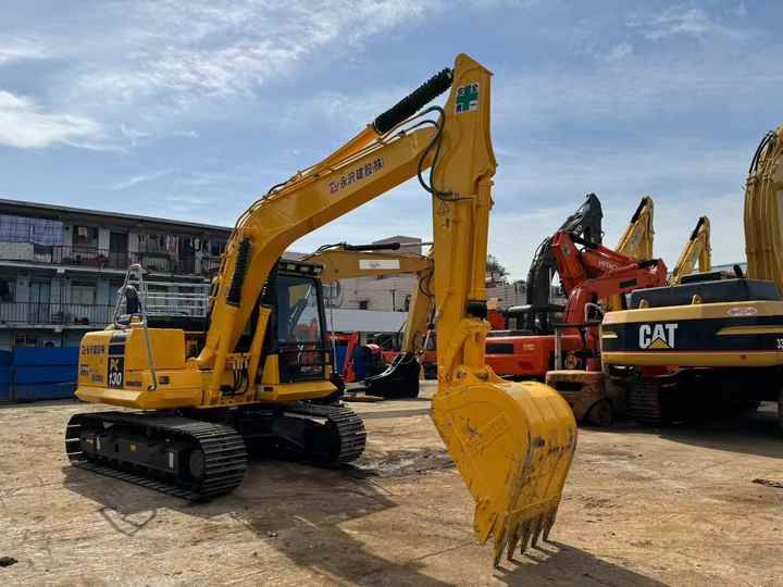 2018 Komatsu PC220-8 Crawler Excavator