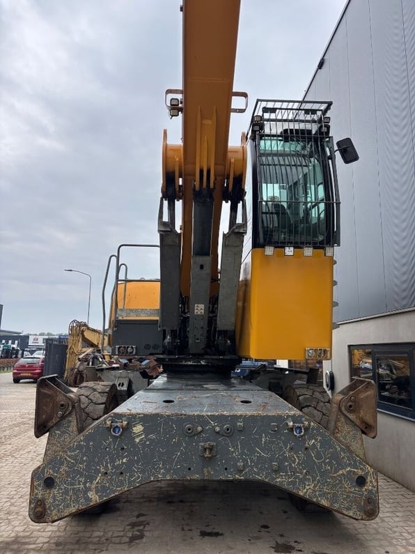 2015 Liebherr LH40 Material Handler