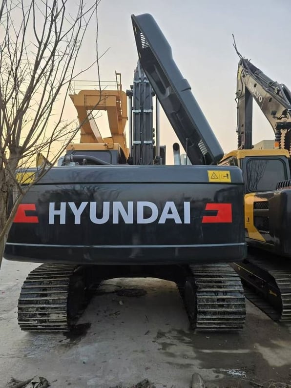2023 Hyundai R220LC-9S Crawler Excavator