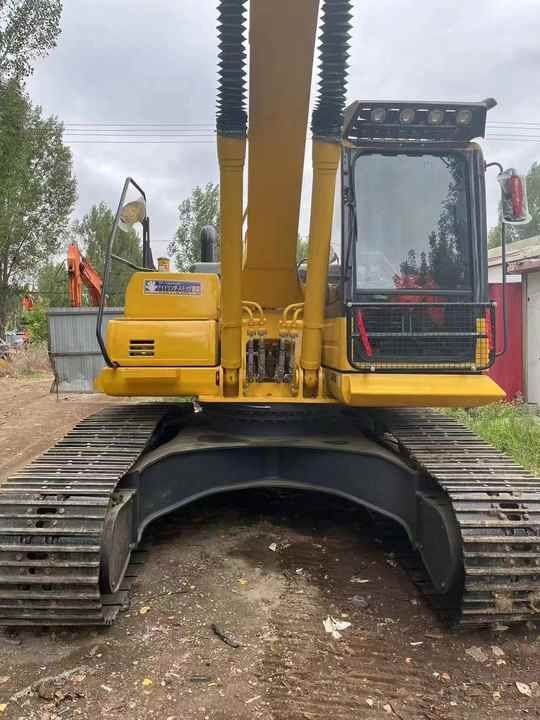 2017 Komatsu PC220-8 Crawler Excavator
