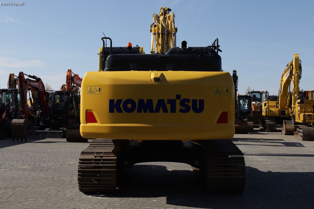2018 Komatsu PC210LC-11 Crawler Excavator
