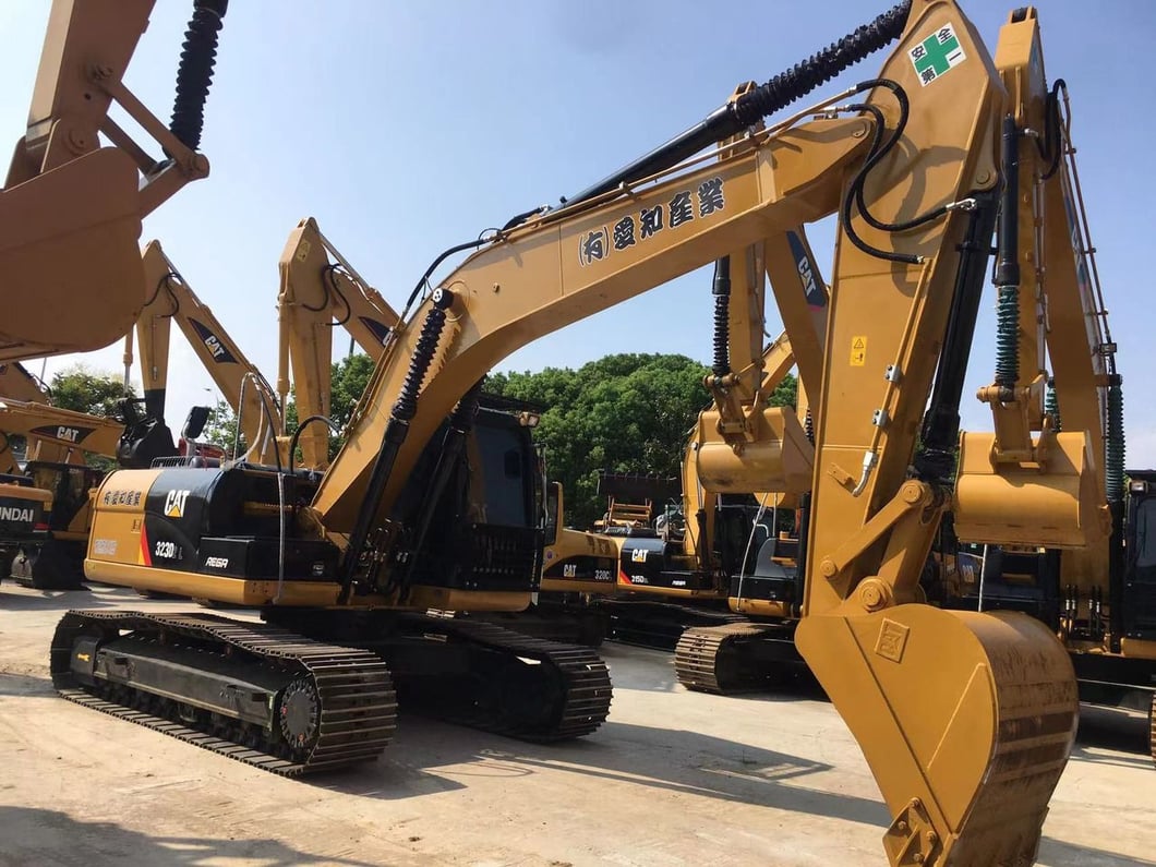 2022 Caterpillar 323D2L Crawler Excavator