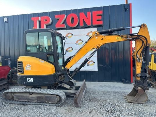 2016 Bobcat E35 Mini Excavator