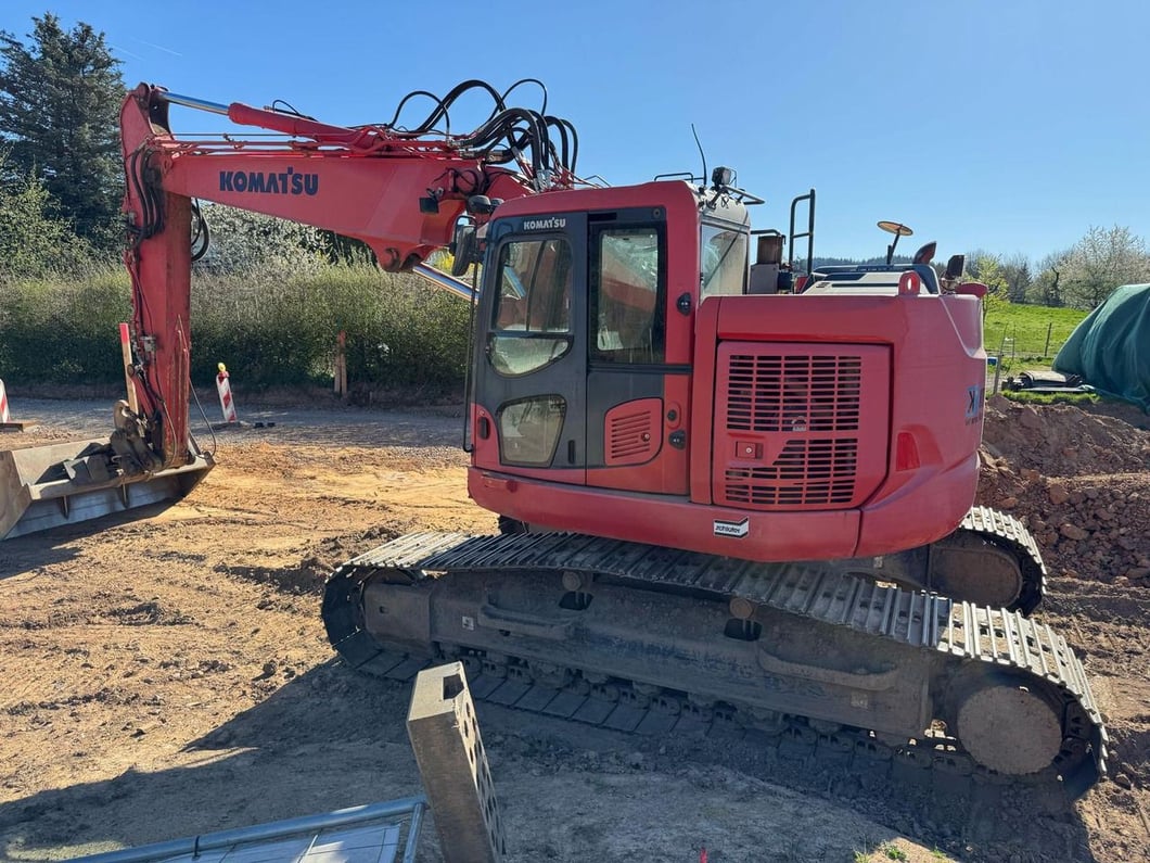 2016 Komatsu PC228 USCL-10 Crawler Excavator