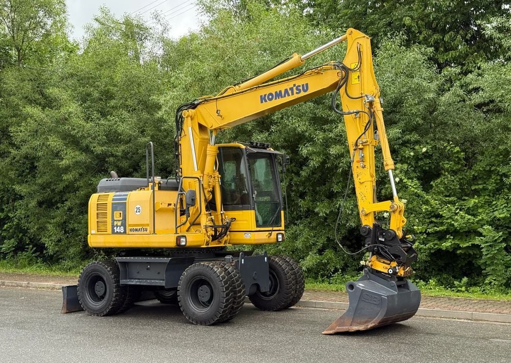 2011 Komatsu PW148 Wheel Excavator
