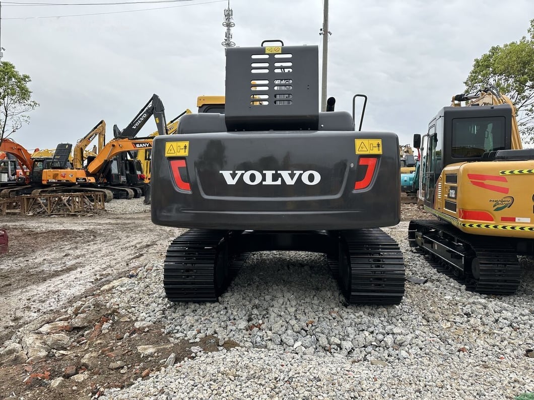 2018 Volvo EC210 Crawler Excavator