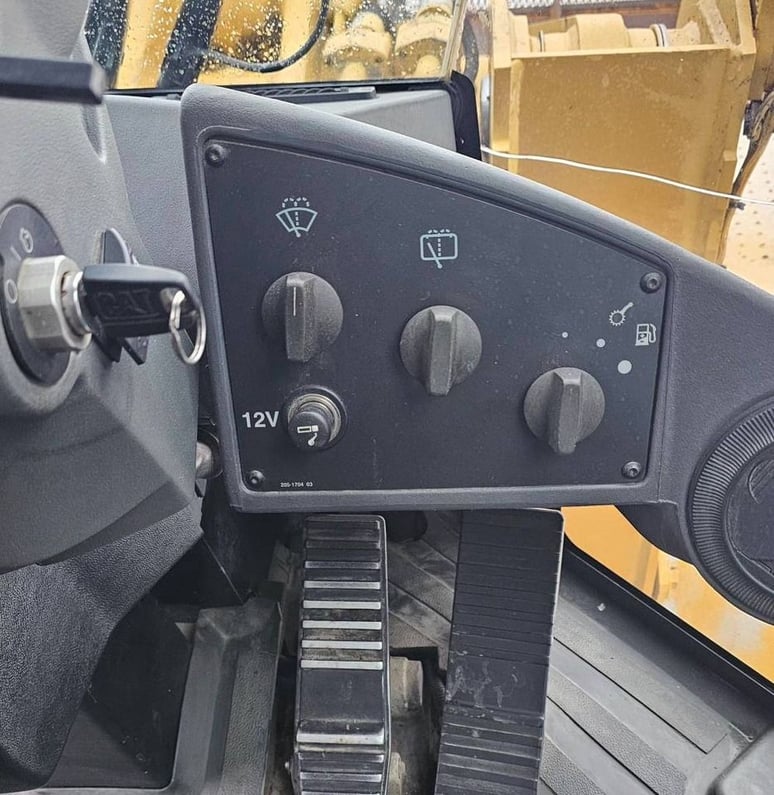 2003 Caterpillar 938G Wheel Excavator