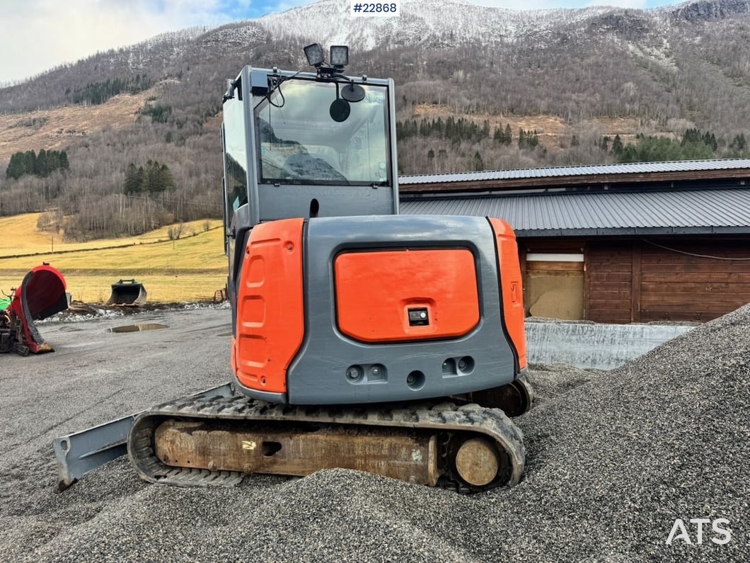 2014 Hitachi ZX65USB-5A Crawler Excavator
