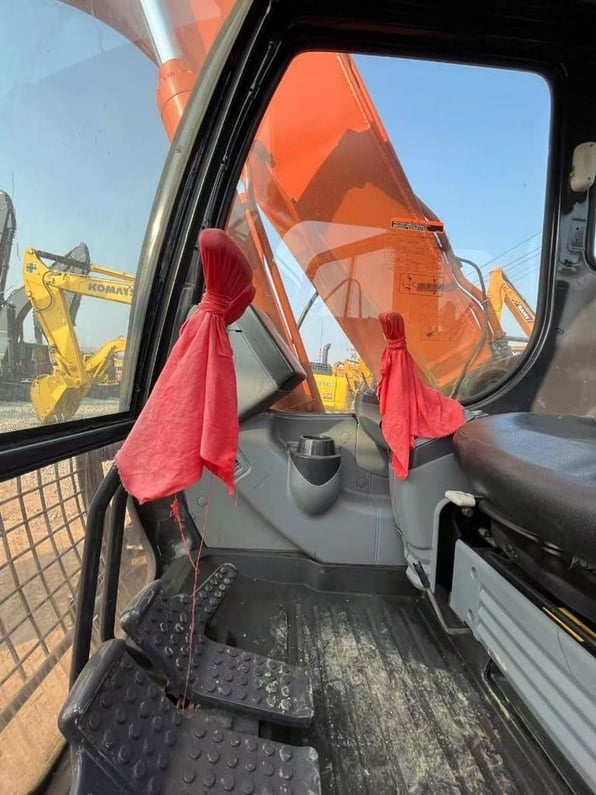 2023 Hitachi ZX160 Crawler Excavator