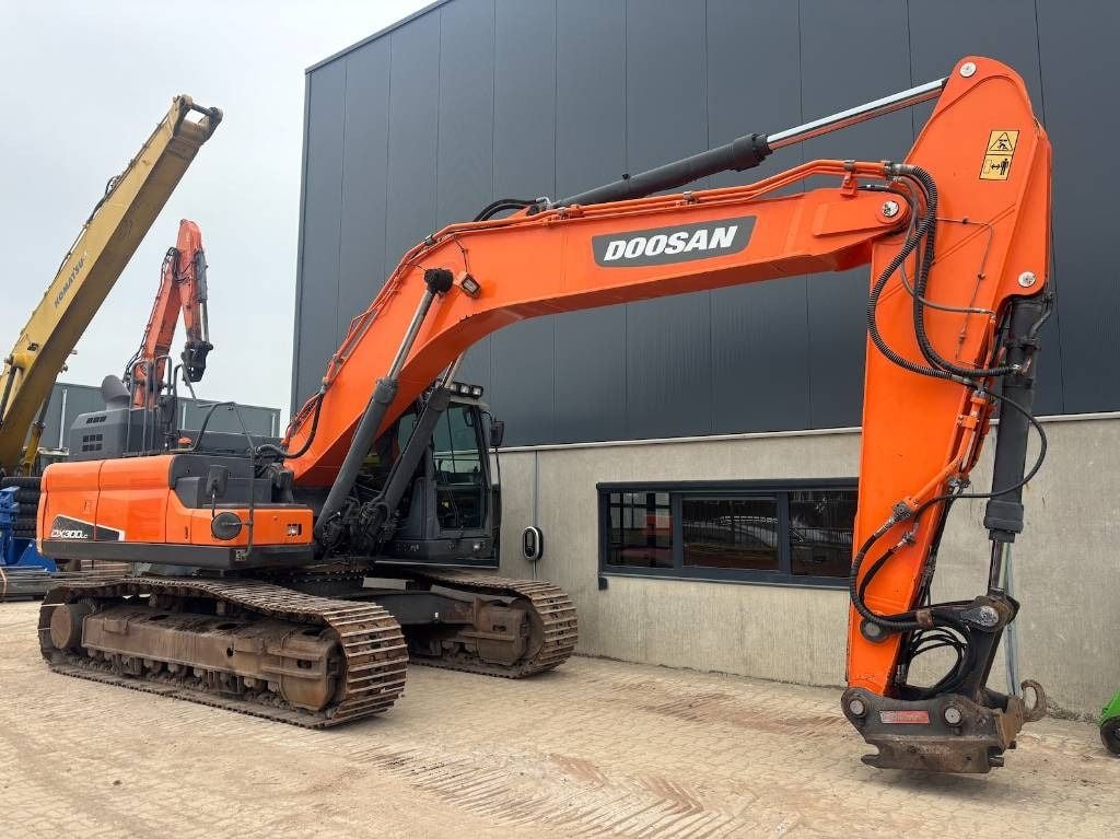 2017 Doosan DX300LC-5 Crawler Excavator