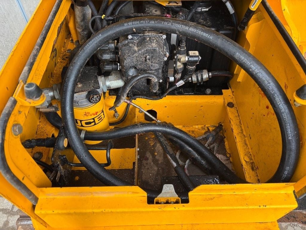 2018 JCB 220X Crawler Excavator