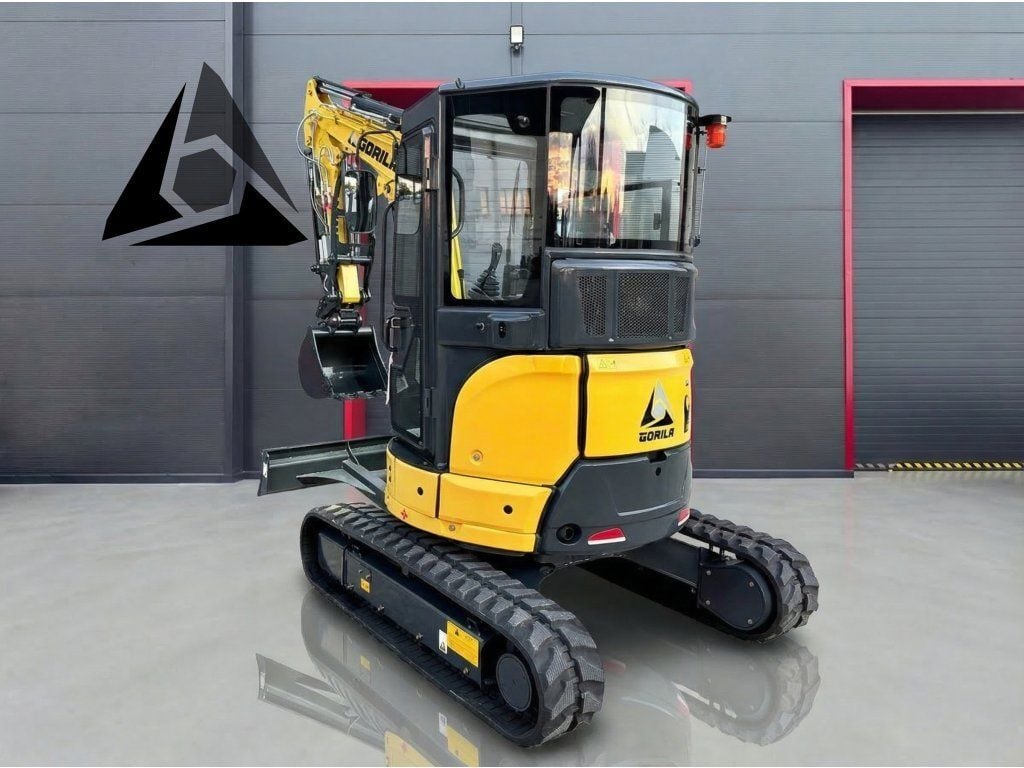 Gorila G40S I PRO CAB Mini Excavator