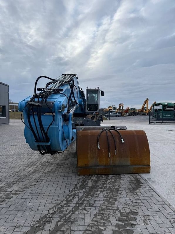 2015 Fuchs MHL360 Material Handler