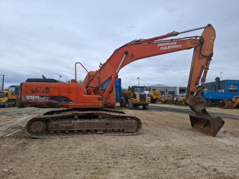 2005 Doosan SOLAR 255LC-V Crawler Excavator