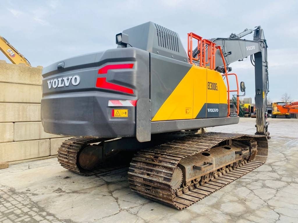 2021 Volvo EC300EL Crawler Excavator