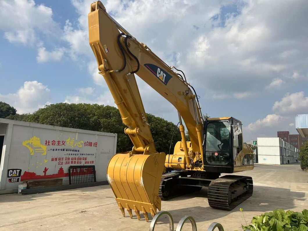 2011 Caterpillar 320CL Crawler Excavator