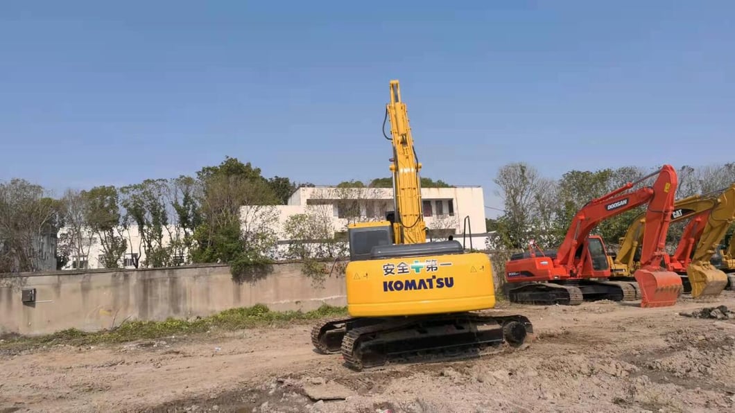 2010 Komatsu PC220-7 Crawler Excavator