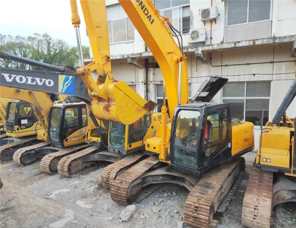 2021 Hyundai R225LC-7 Crawler Excavator