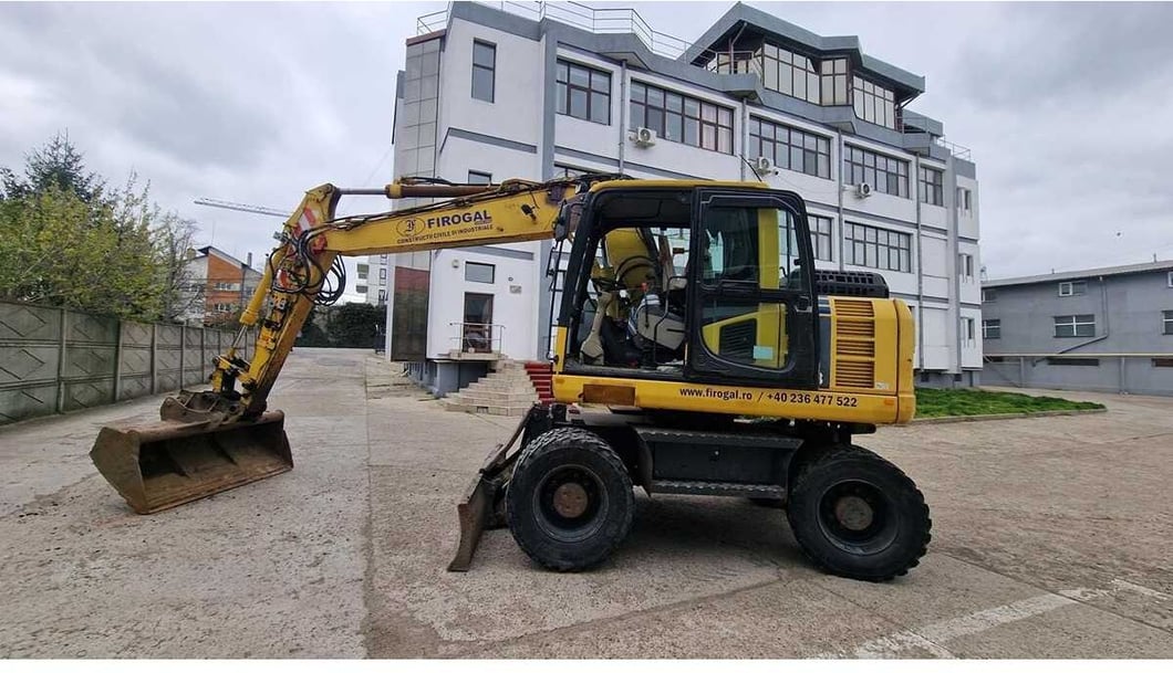 Komatsu PW148-8 Wheel Excavator
