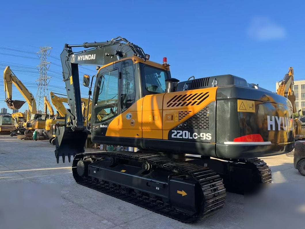 2020 Hyundai R220LC-9S Crawler Excavator
