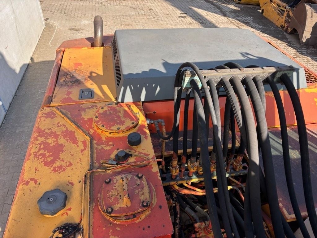 1996 Liebherr R922HDSL Crawler Excavator