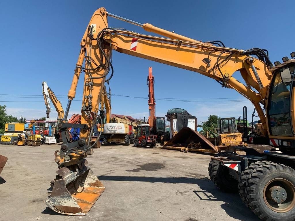 2014 Hyundai R180W-9A Wheel Excavator