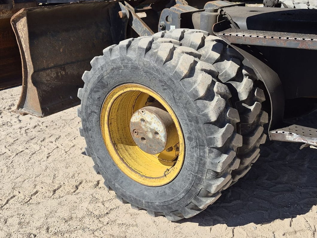 2007 New Holland MH-PLUS Wheel Excavator