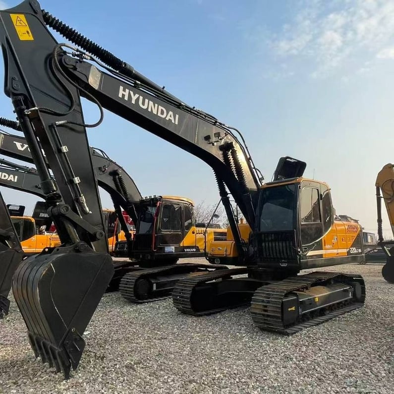 2023 Hyundai 220 Crawler Excavator