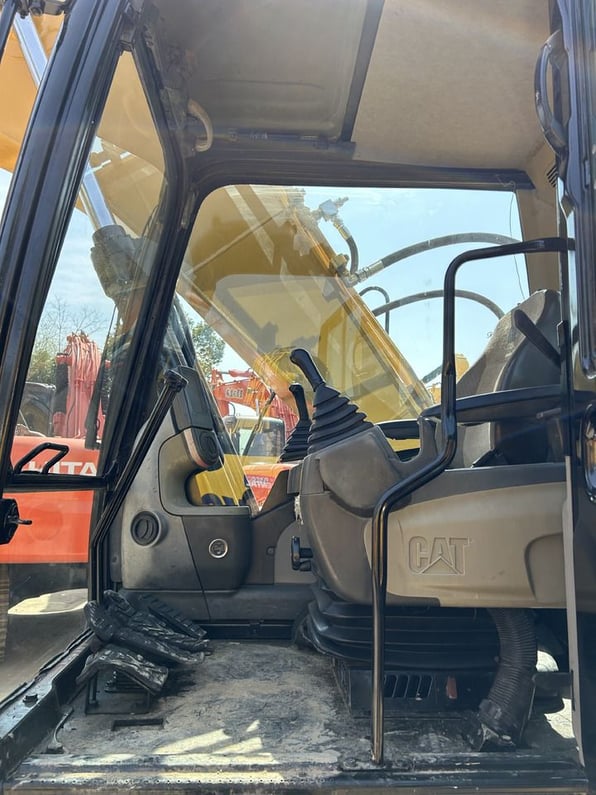 2015 Caterpillar 323DL Crawler Excavator