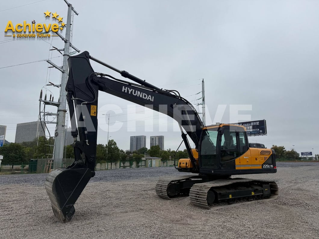 2025 Hyundai R220LC Crawler Excavator
