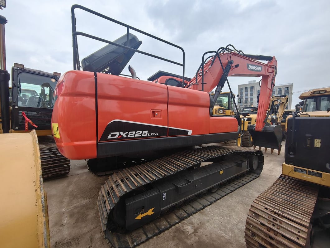 2024 Doosan DX225LCA Crawler Excavator