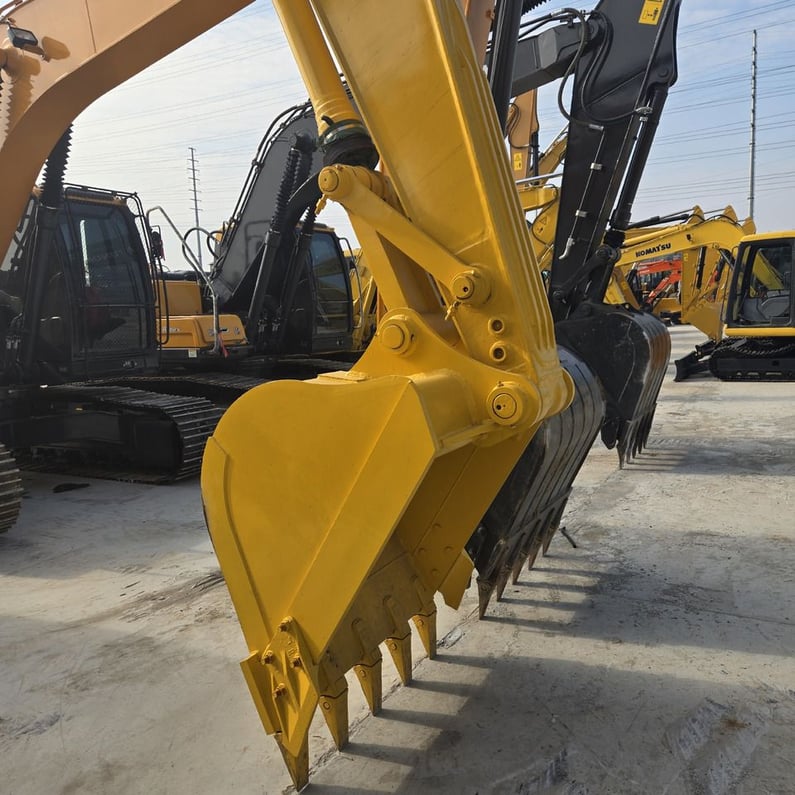 2024 Komatsu PC200-8 Crawler Excavator