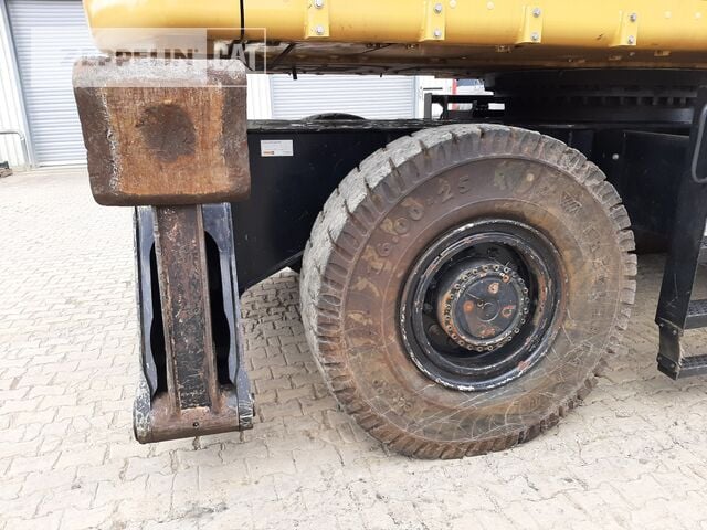 2022 Caterpillar MH3040-07A Material Handler