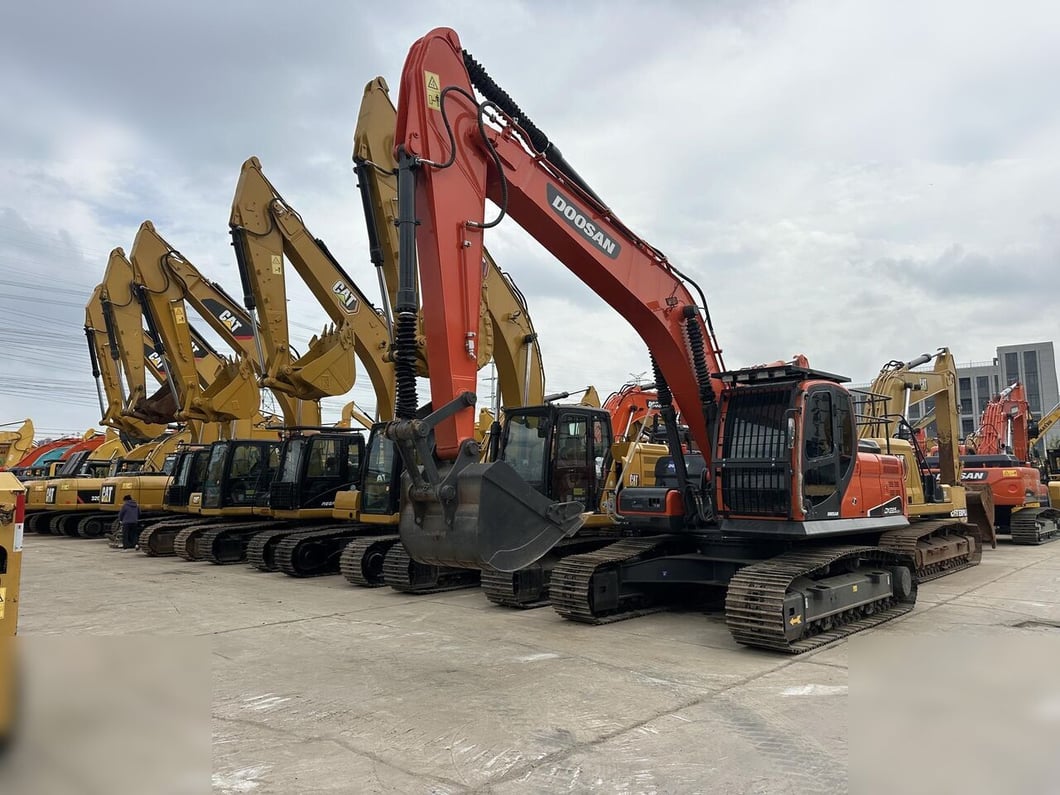 2024 Doosan DX225LCA Crawler Excavator