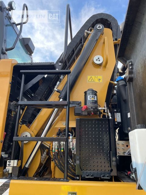 2021 Caterpillar MH3022-06C Material Handler